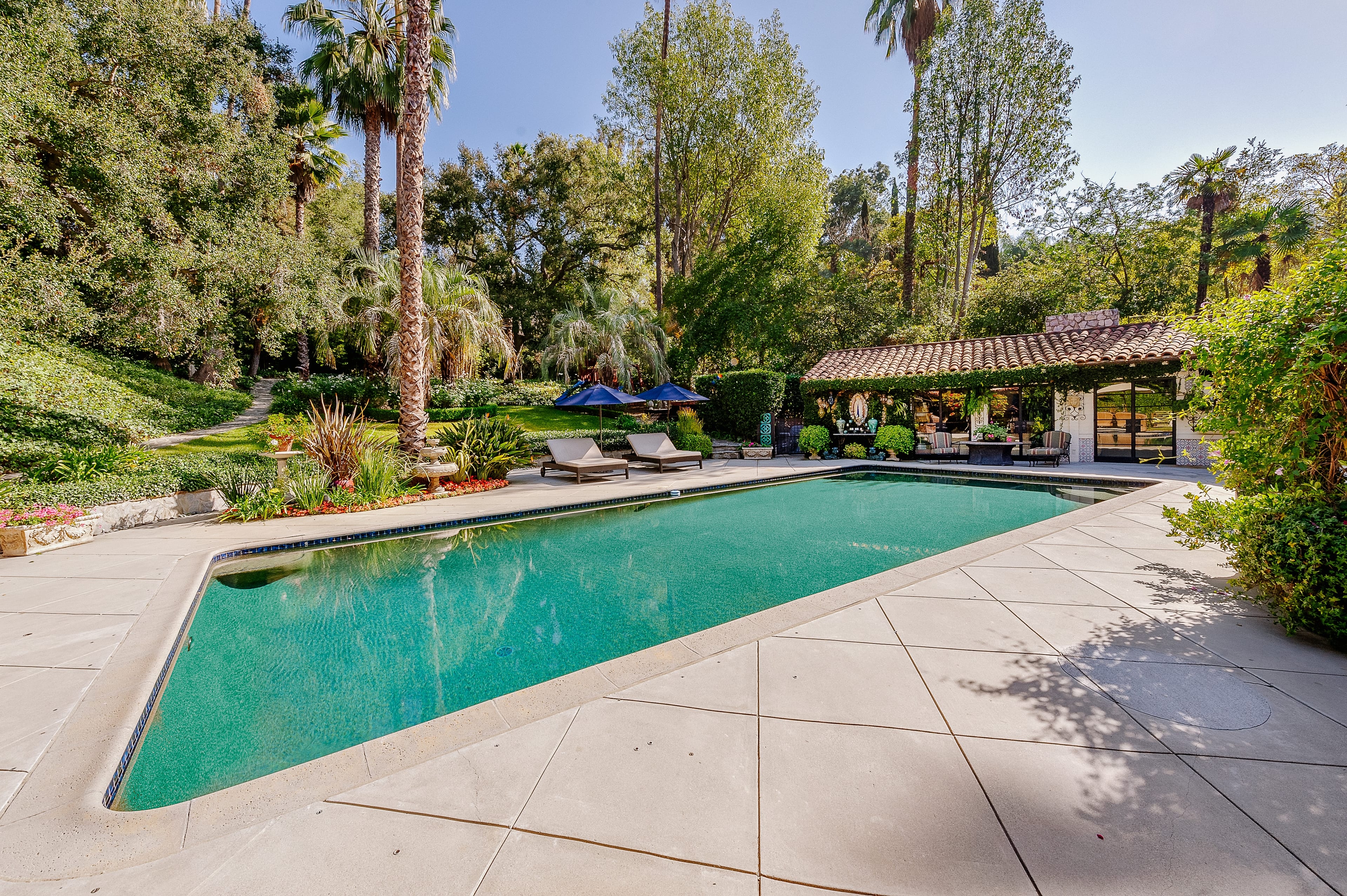 Fryman Canyon Estates